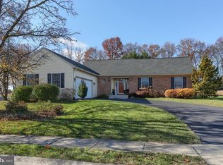 125 Bent Tree Dr, Lancaster, PA 17603