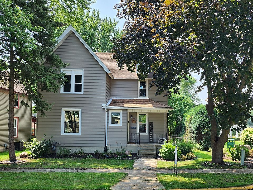 1st image of 194 W 1st St