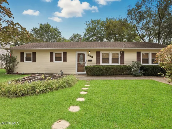 468 Brook Forest Dr, Toms River, NJ 08757