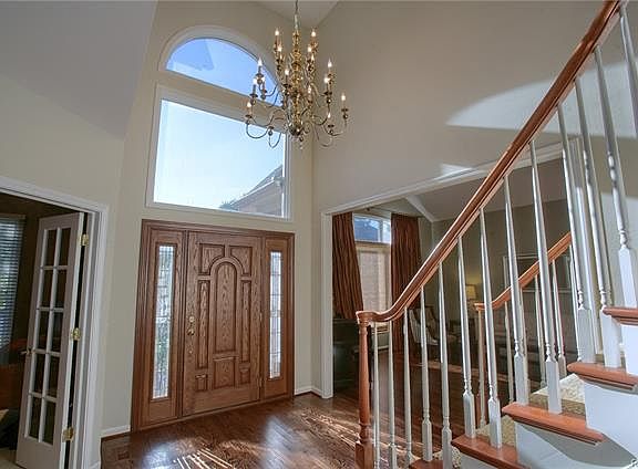 2nd image of 6517 Roseberry Cir