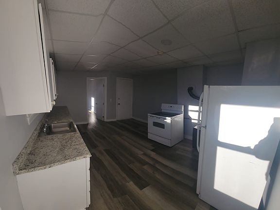3rd image of 29 Pleasant Pl APT 3