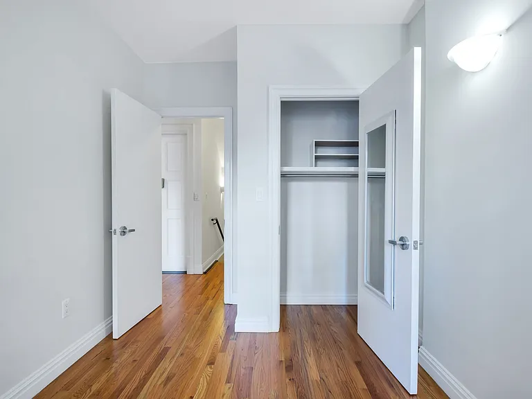 37 W 54th St #PHB — Photo 9