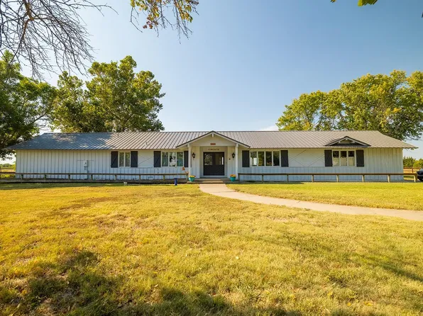 1111 W 13th St, Andover, KS 67002