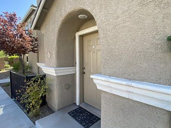 4th image of 1353 Crystal Hill Ln Unit 3