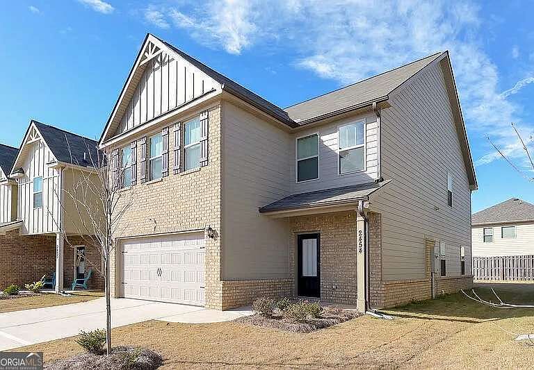 Listing photo 2