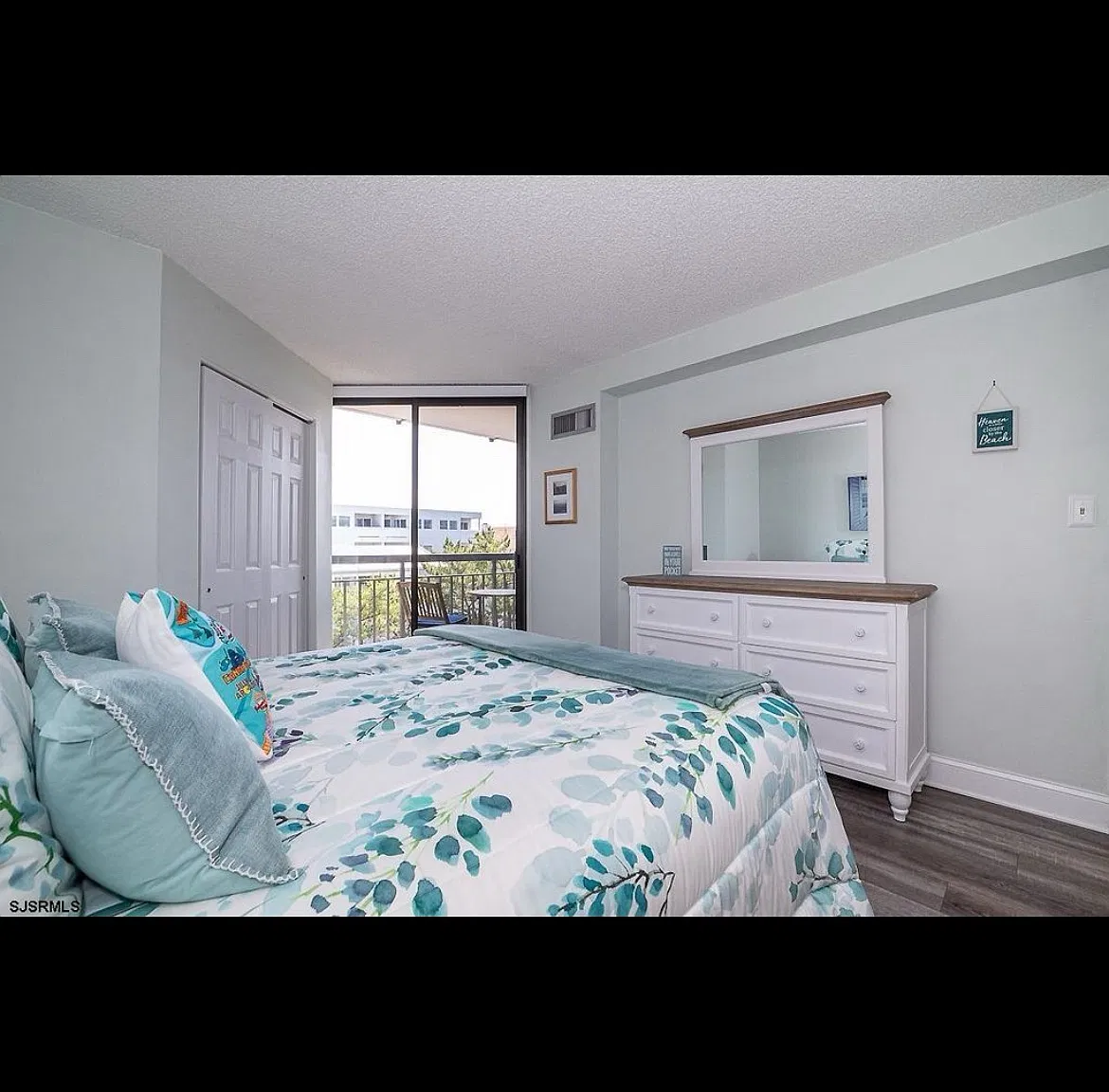 935 Ocean Ave — Photo 4