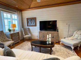2 Downtown Founders Ln #2, Fairhope, AL 36532