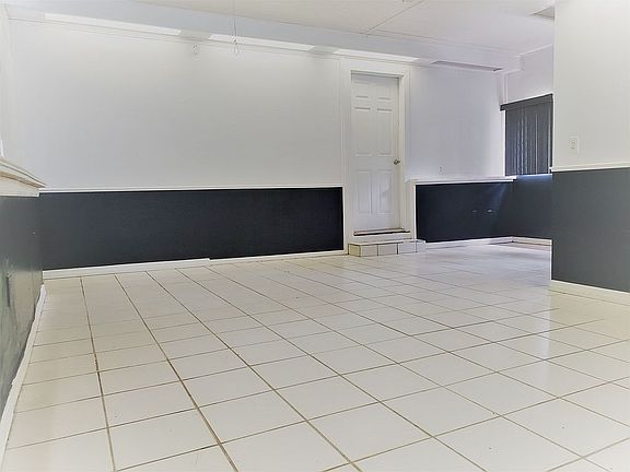 4th image of 131 N Elm Sq