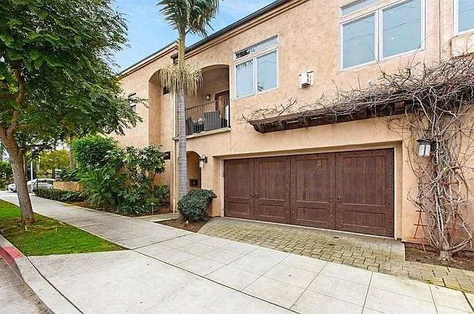 109 W Montecito Way W — Photo 37