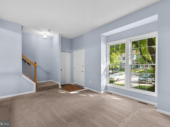 5th image of 3379 Oak West Dr