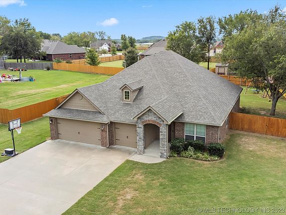 5th image of 21973 S Amber Dr