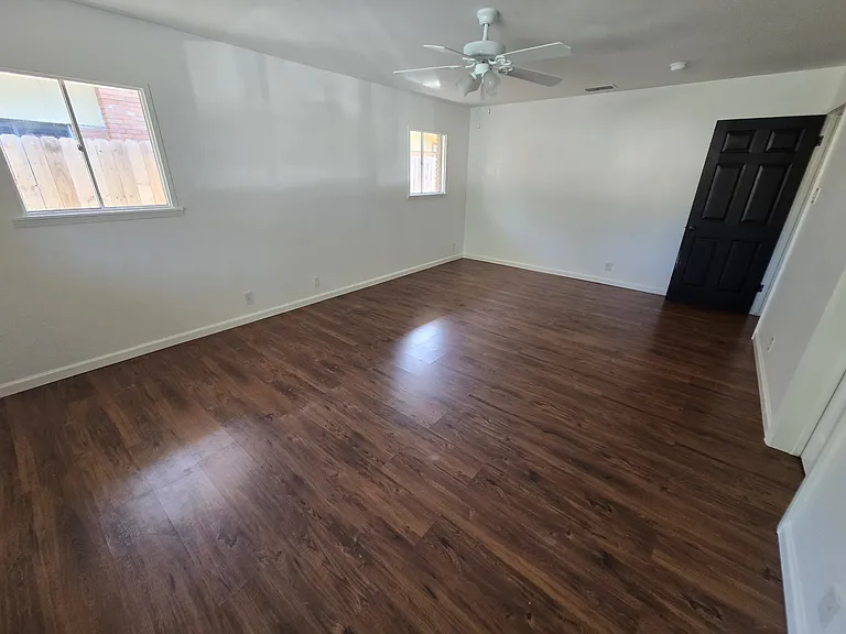 441 Montclair Dr — Photo 19