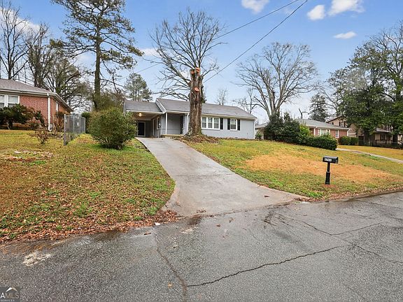 2nd image of 2751 Glenvalley Dr