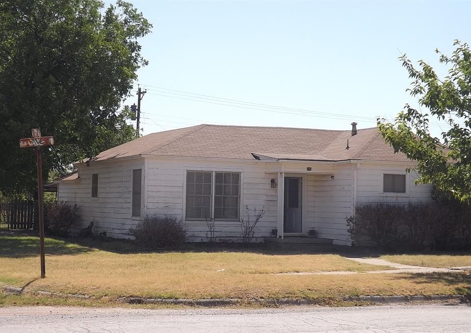 1st image of 153 NW Avenue F