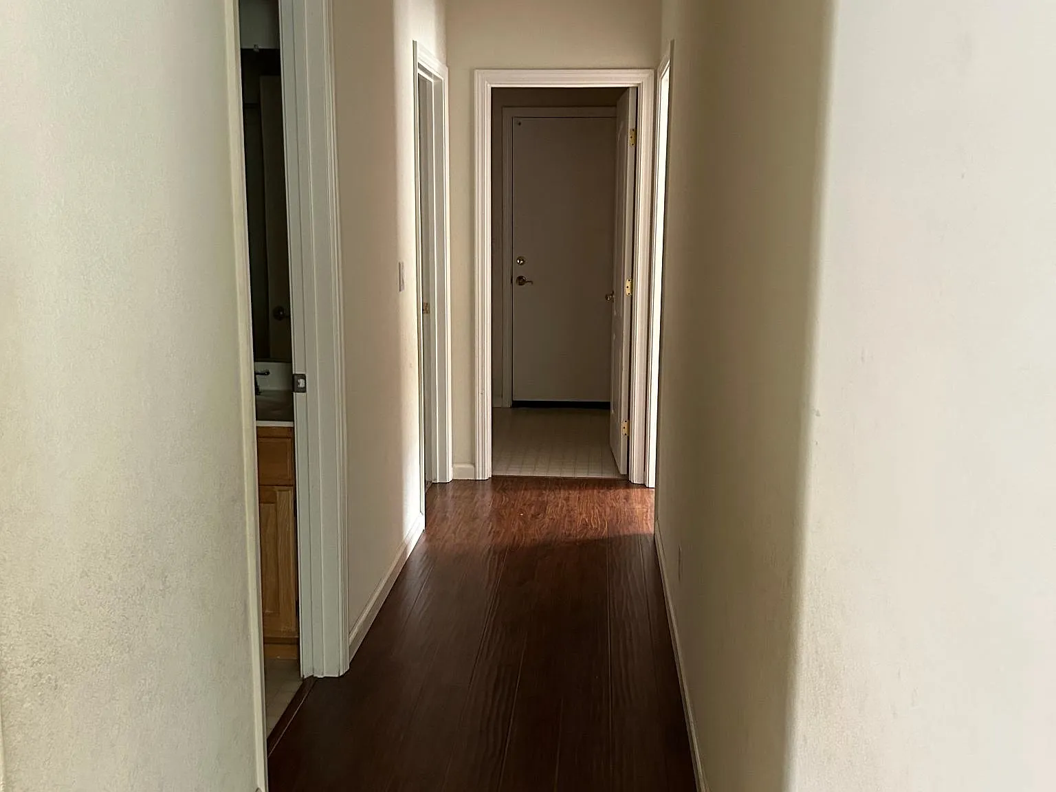 557 Kilsyth Ct — Photo 3