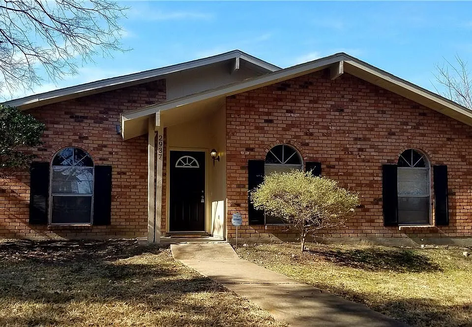 2937 Emberwood Dr