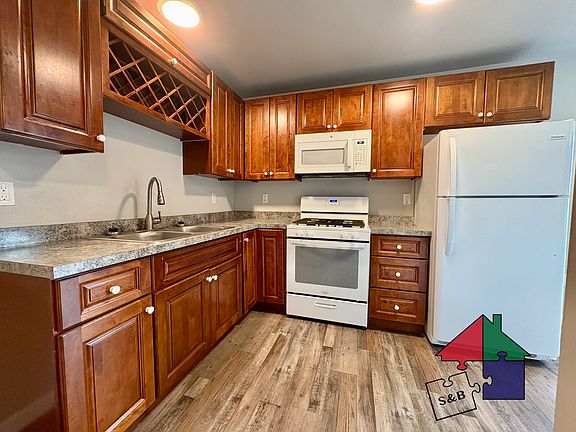 3rd image of 28 Cornelia Ct #210