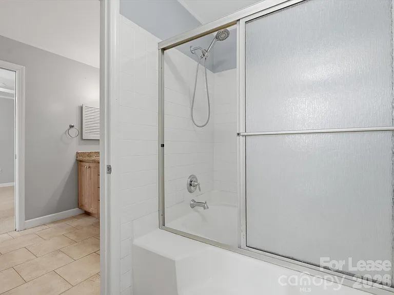 9437 Fairmead Dr — Photo 17