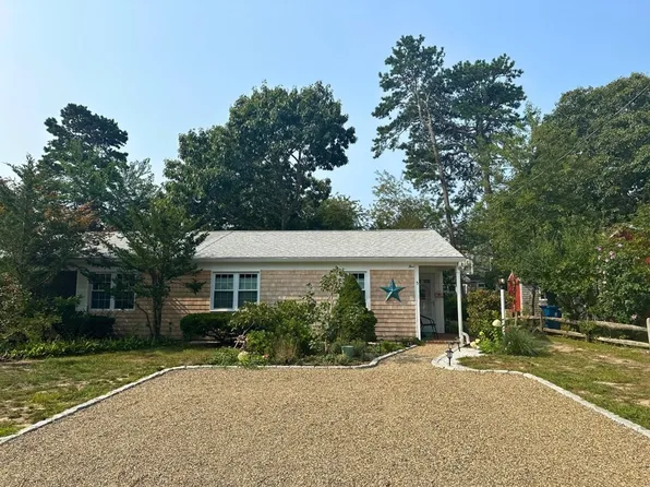 5 Katharyn Michael Rd #A, Yarmouth Pt, MA 02675