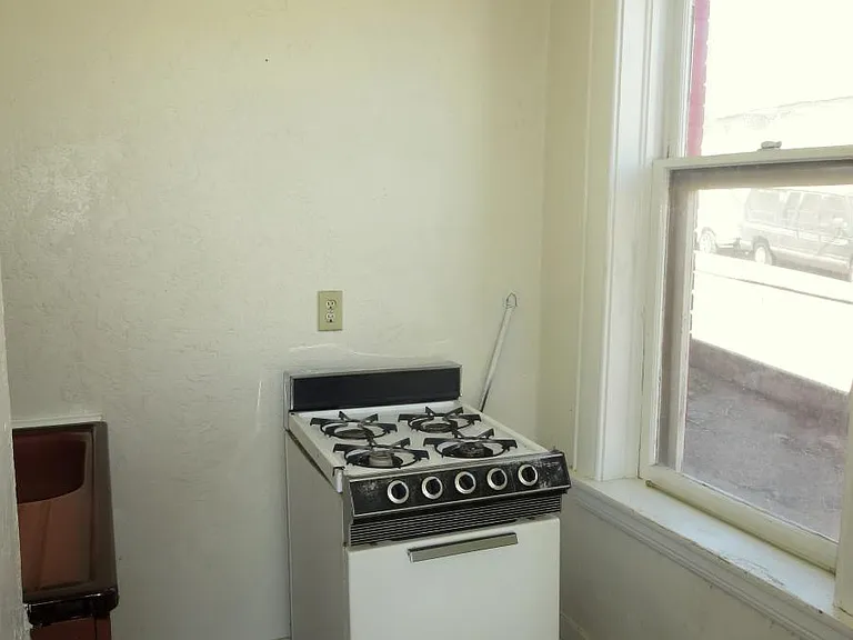 1219 N El Paso St #4 — Photo 7