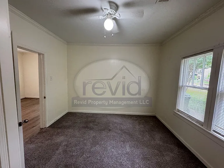 3749 Douglass Ave — Photo 12