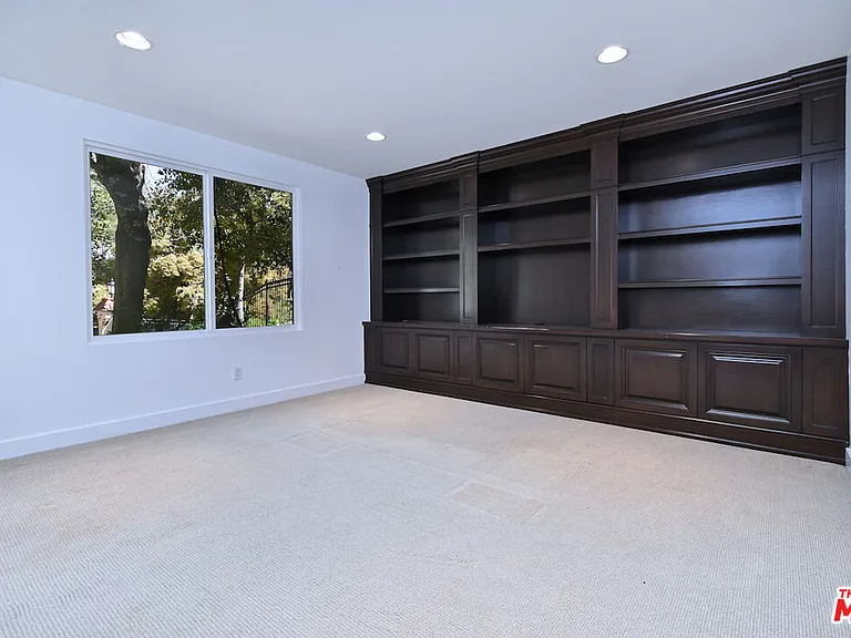 9908 Lancer Ct — Photo 24