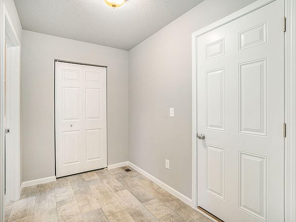 2nd image of 10282 Schrier Ln