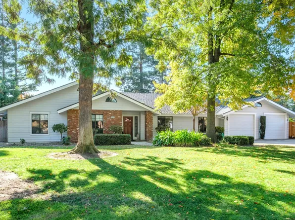 3215 W La Costa Ave, Fresno, CA 93711