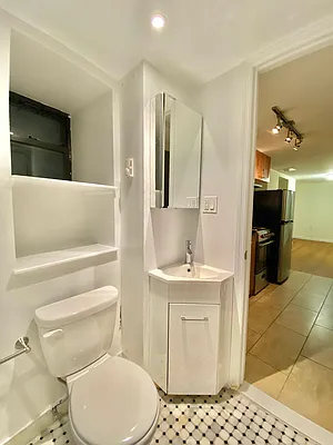 Rented by Waverly Realty Associates | media 39