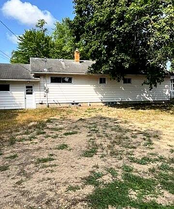 3rd image of 222 N 3rd Ave