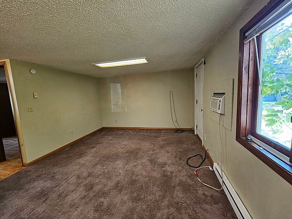 3rd image of 823 Doberman Ct SE #302