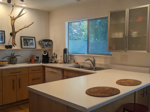 (undisclosed Address), Sonoma, CA 95476