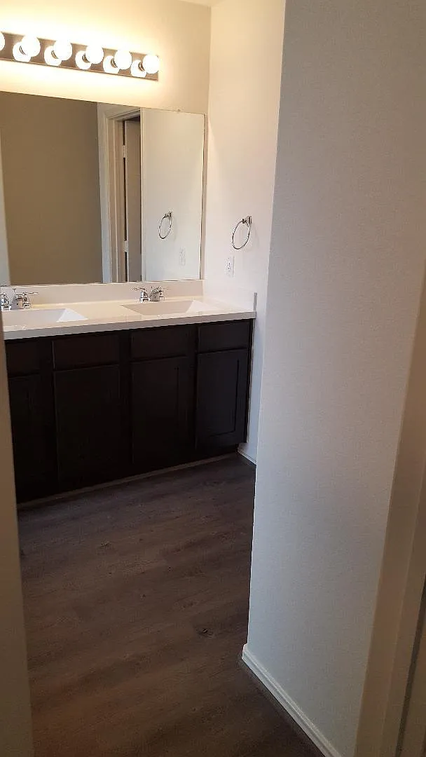 3 bed, 1463 sqft, $1,750 — Photo 1