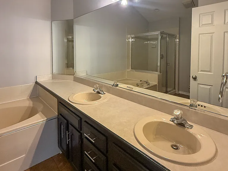 1275 Old Mill Ln — Photo 12
