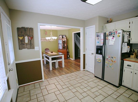 4th image of 34 Clay Ct