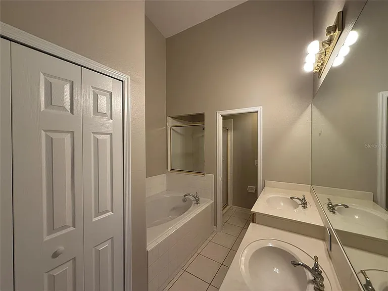 14636 Kristenright Ln — Photo 13