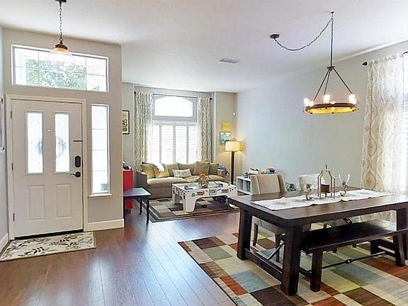 2nd image of 1310 Avenida Alvarado
