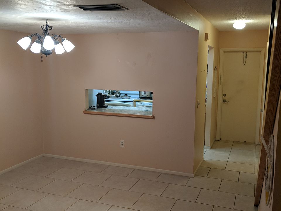 1st image of 3305 Ramblewood Dr N