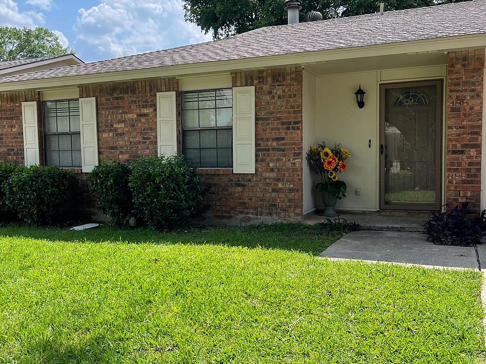 1st image of 2716 Southcrest Dr
