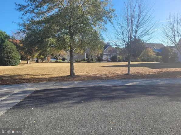 215 University Dr, Lewes, DE 19958