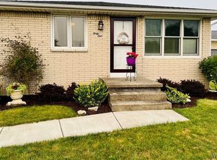 41 Jackie Ln, Depew, NY 14043