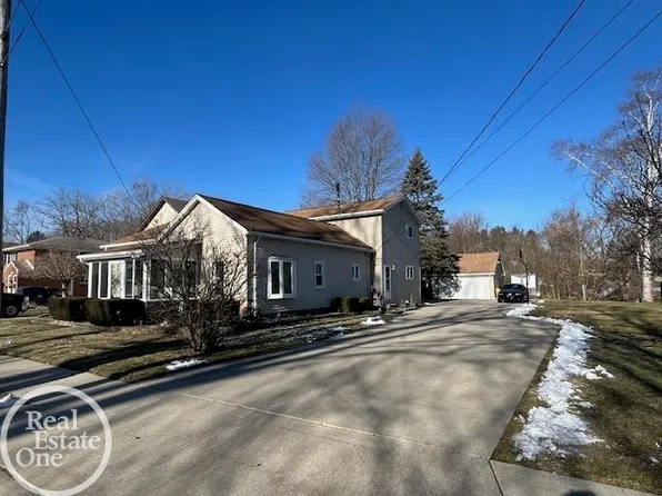 36049 Hathaway St, New Baltimore, MI 48047