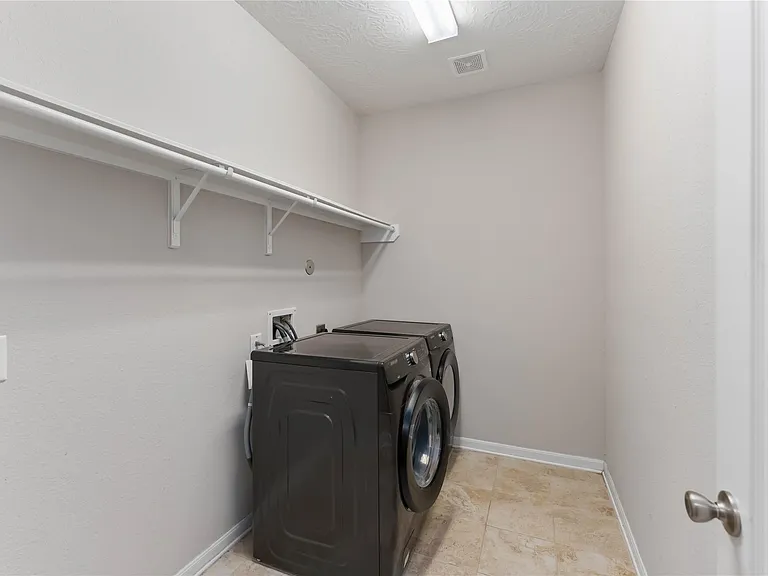 5914 River Timber Trl — Photo 5