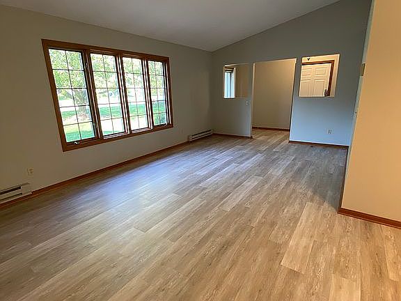 2nd image of 5454 Pin Oak Cir