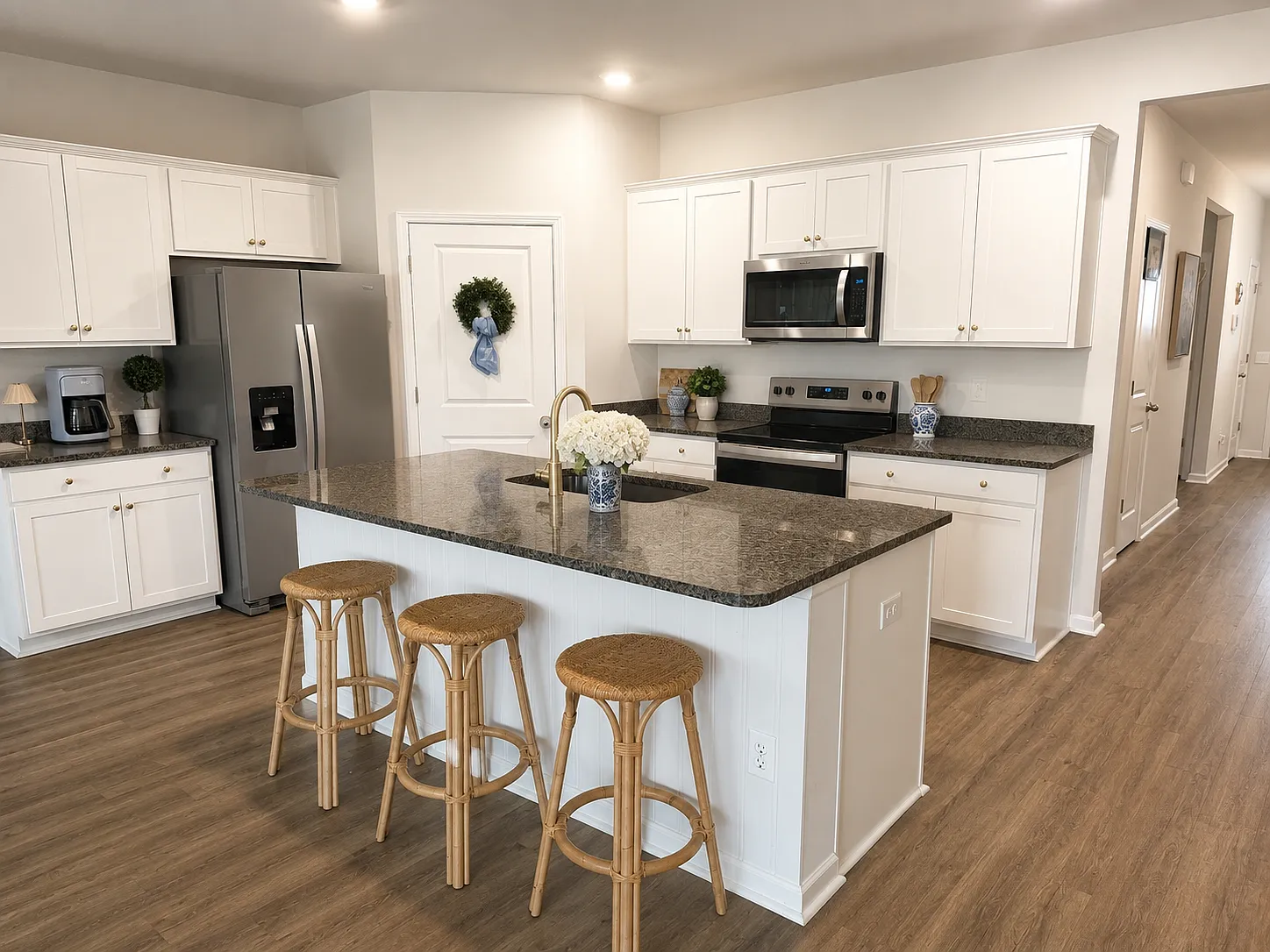 4 bed, 1774 sqft, $2,100 — Photo 3