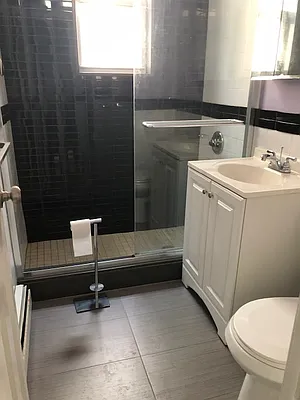 Rented by Alexiou Realty | media 3