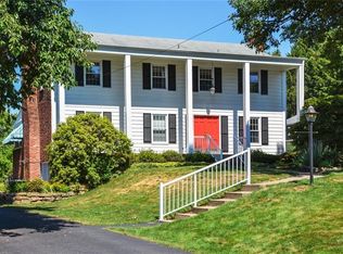 9515 Park Edge Dr, Allison Park, PA