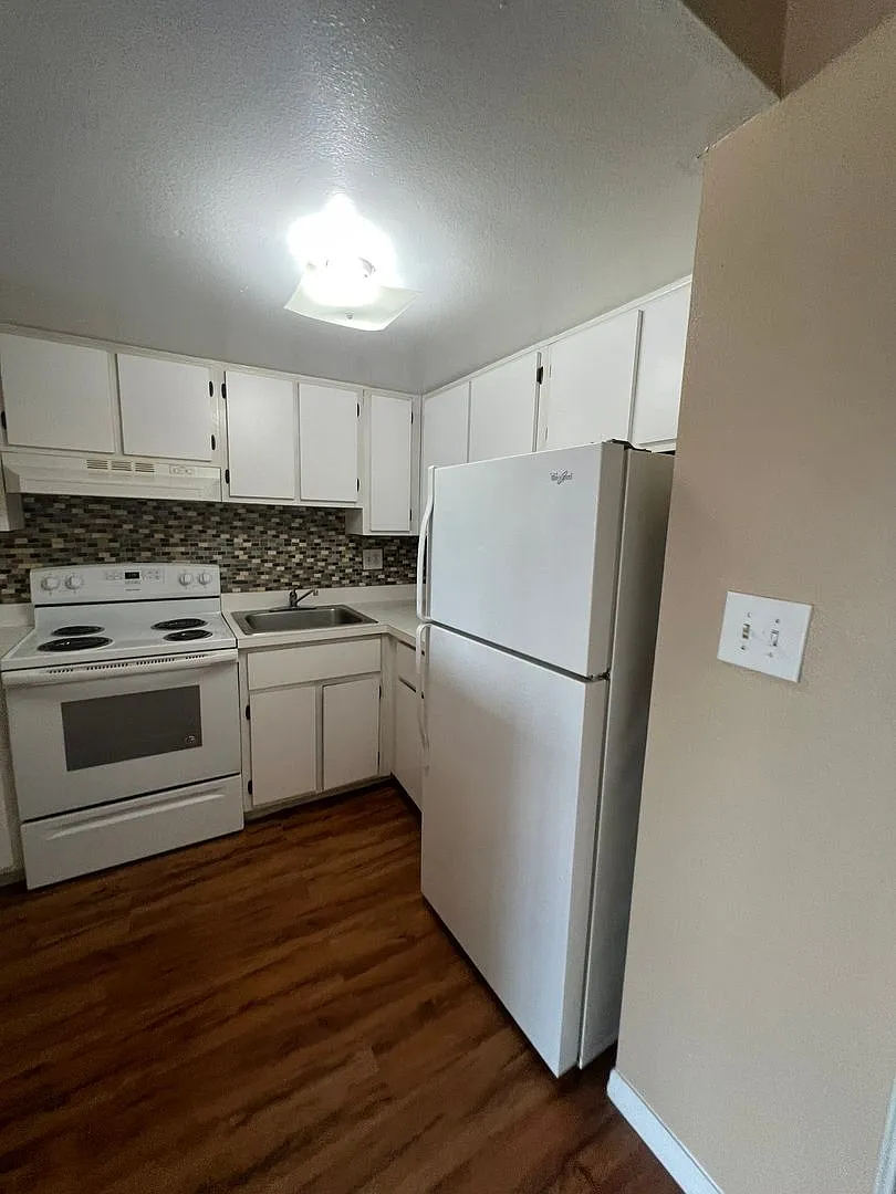 618 Orange Drive Unit 212 — Photo 4