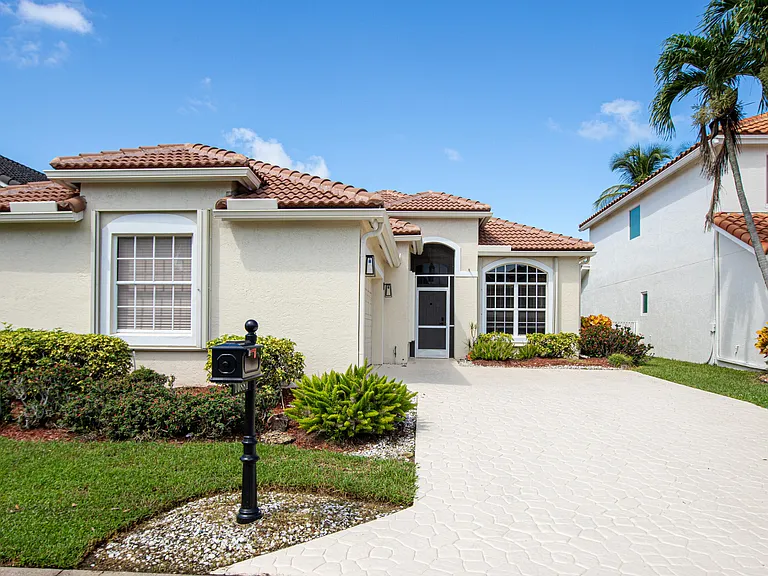 10881 La Salinas Cir — Photo 49