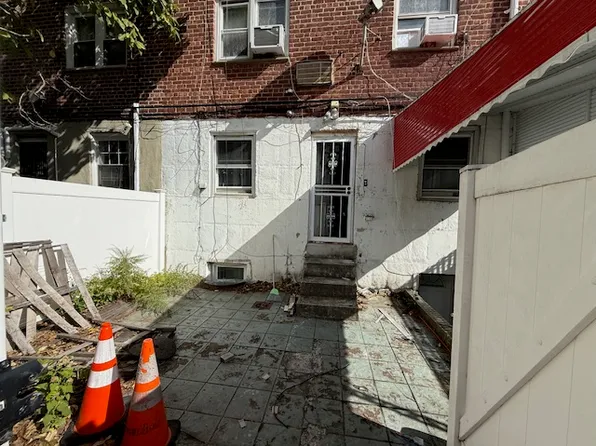 1136 East 58th Street image 3 of 5